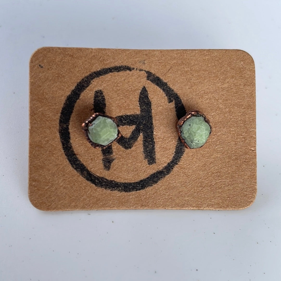 hawkhouse raw crystal stud earrings