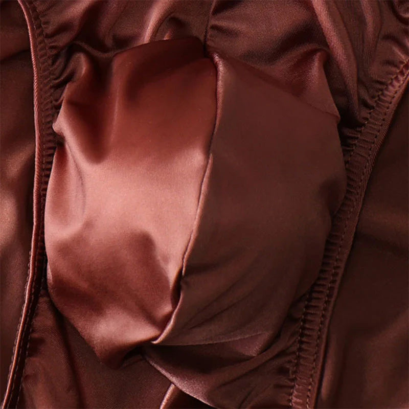 Cueca masculina com virilha baixa e bolsa pré-formada