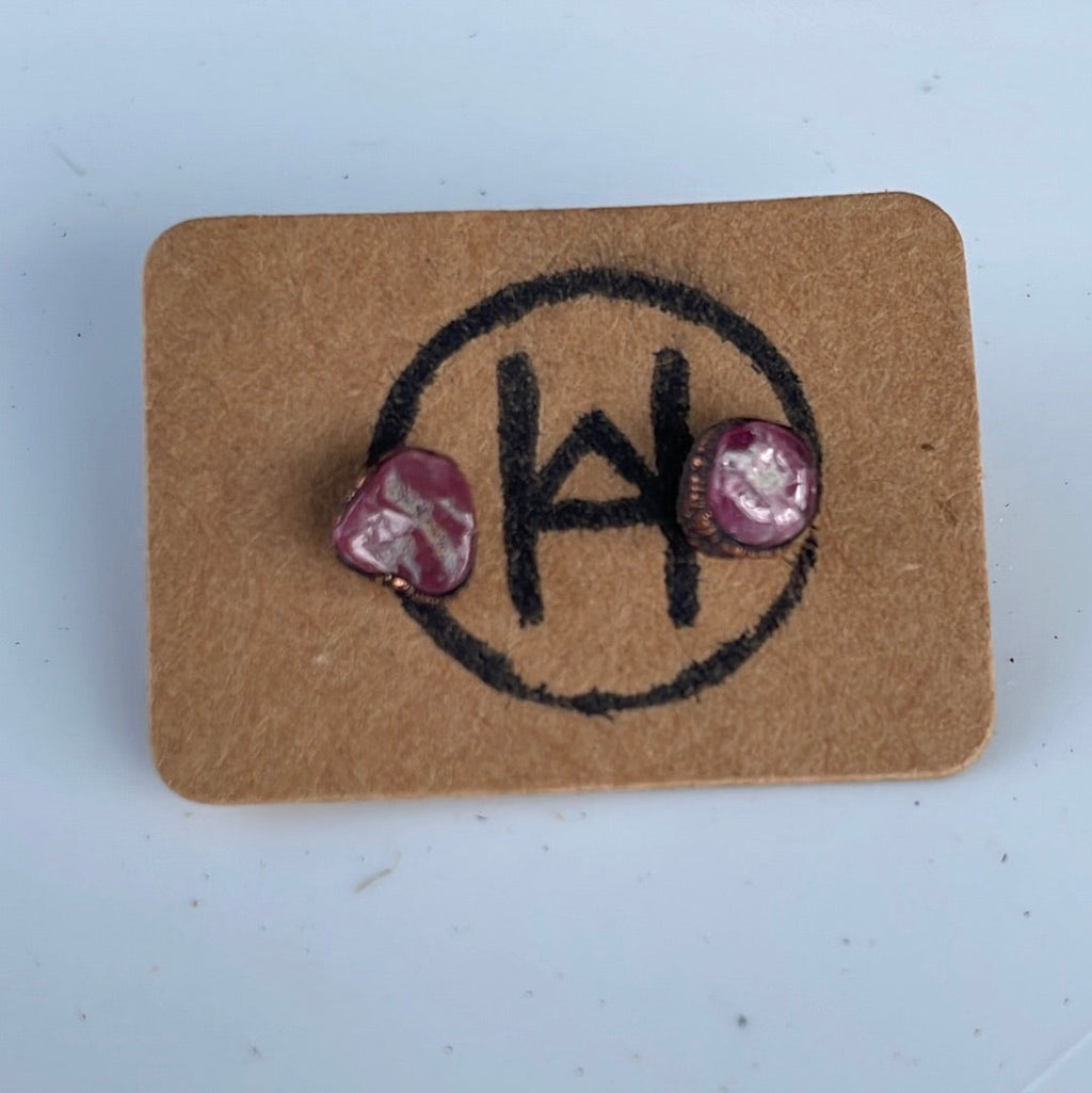 hawkhouse raw crystal stud earrings